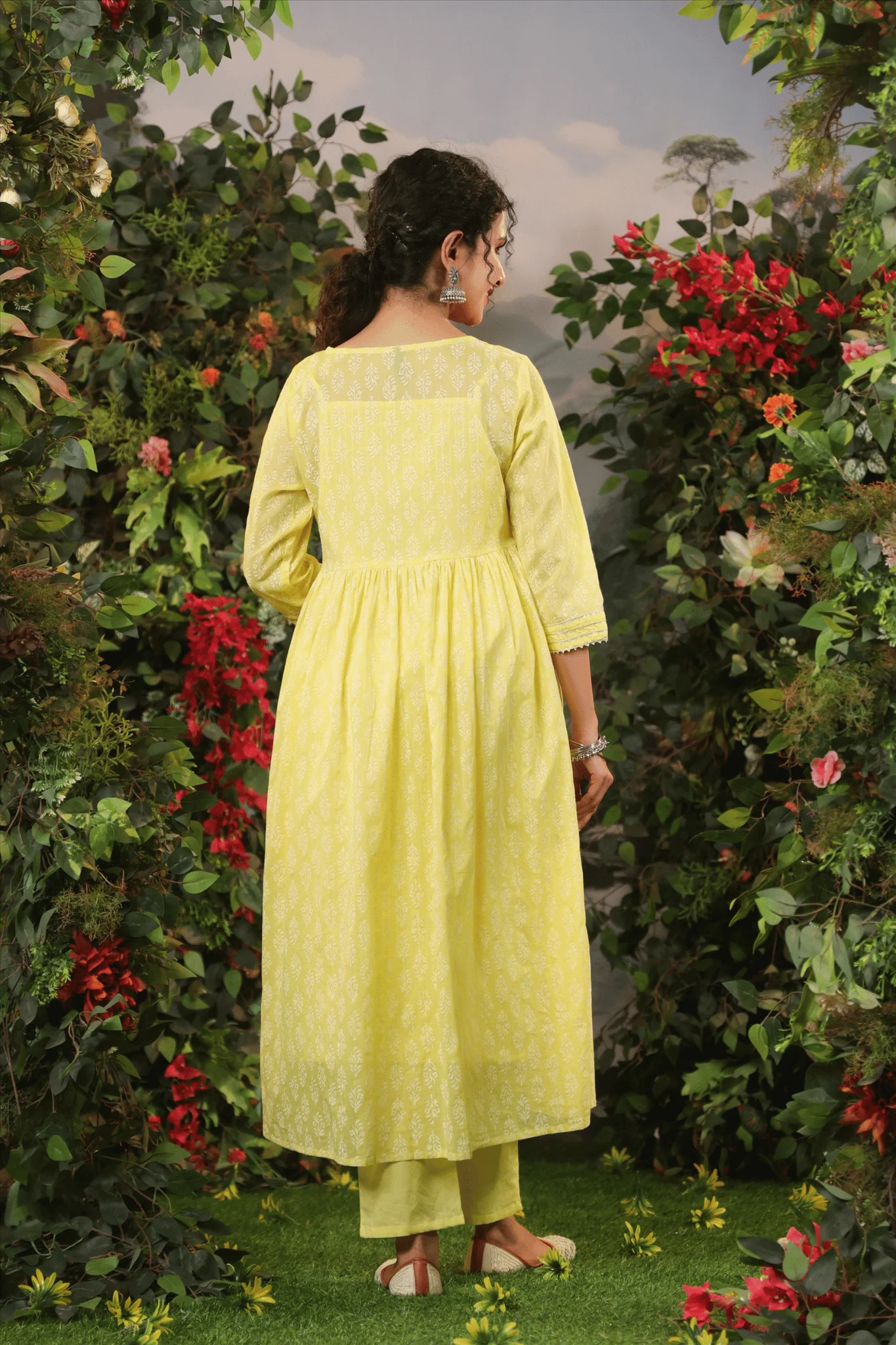 Yellow Hand Block Cotton Kurta Set With Shrug - Image 4